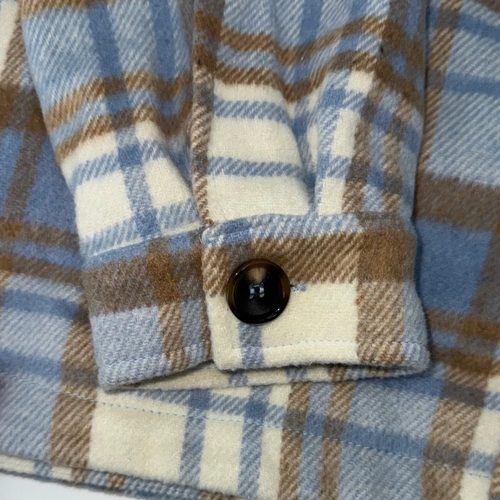 12th Trible blue & tan plaid shacket size small 4 pockets
